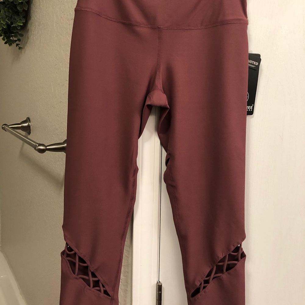 NWT 90 Degree Mauve Leggings with braided detail